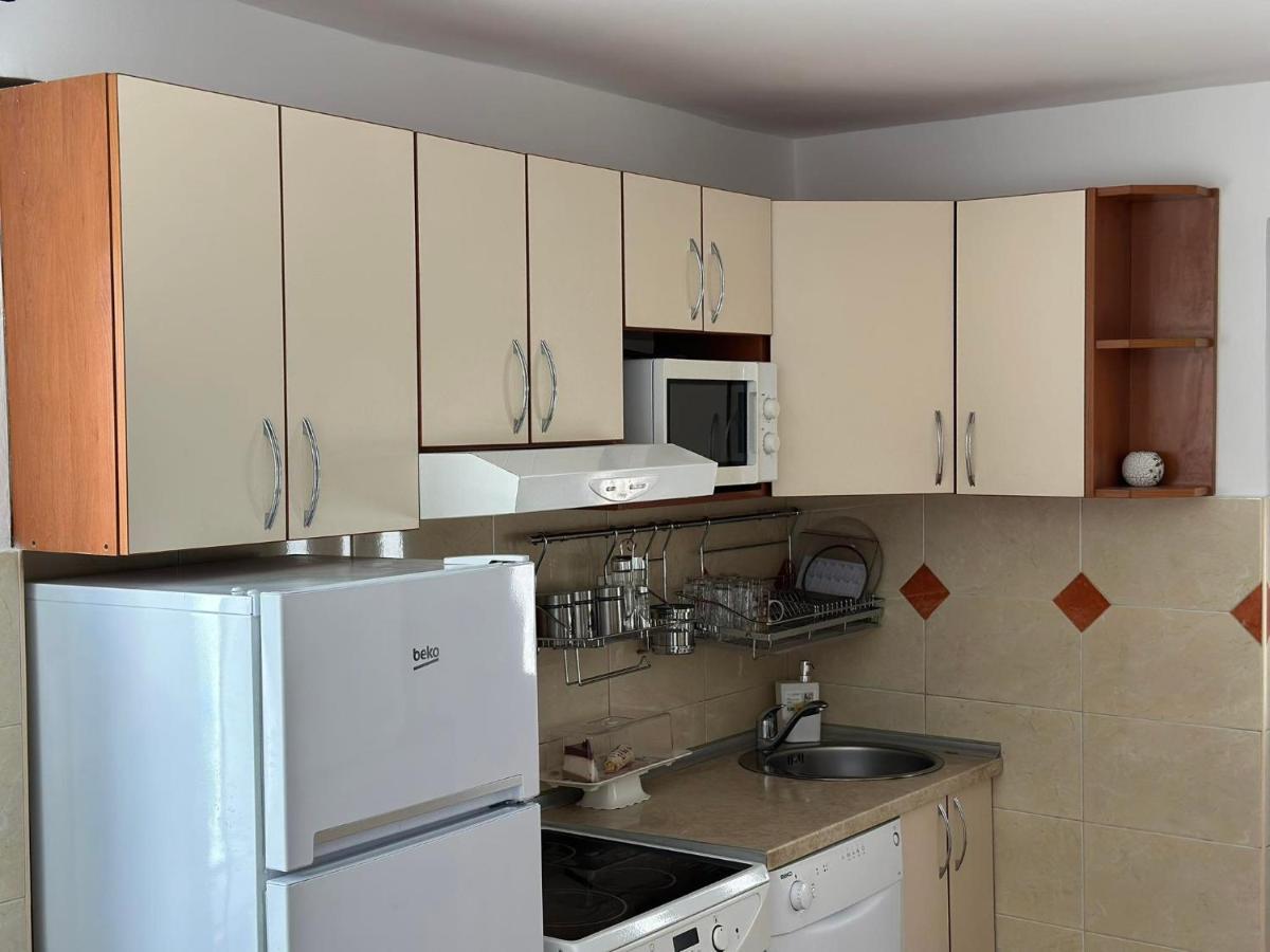 Apartmani Emily & Jully Niksic Ngoại thất bức ảnh