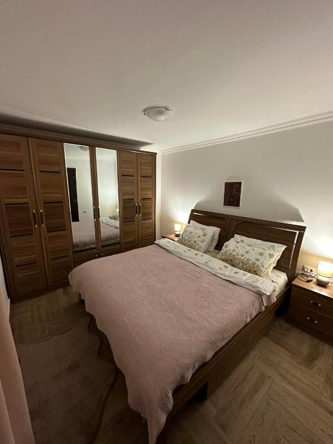 Apartmani Emily & Jully Niksic Ngoại thất bức ảnh