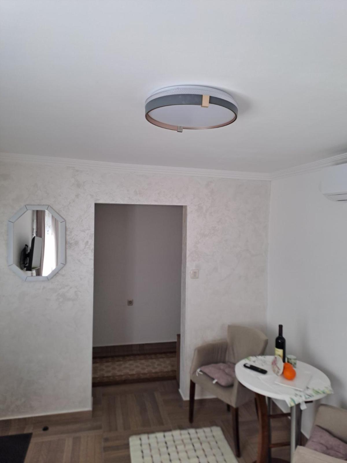 Apartmani Emily & Jully Niksic Ngoại thất bức ảnh