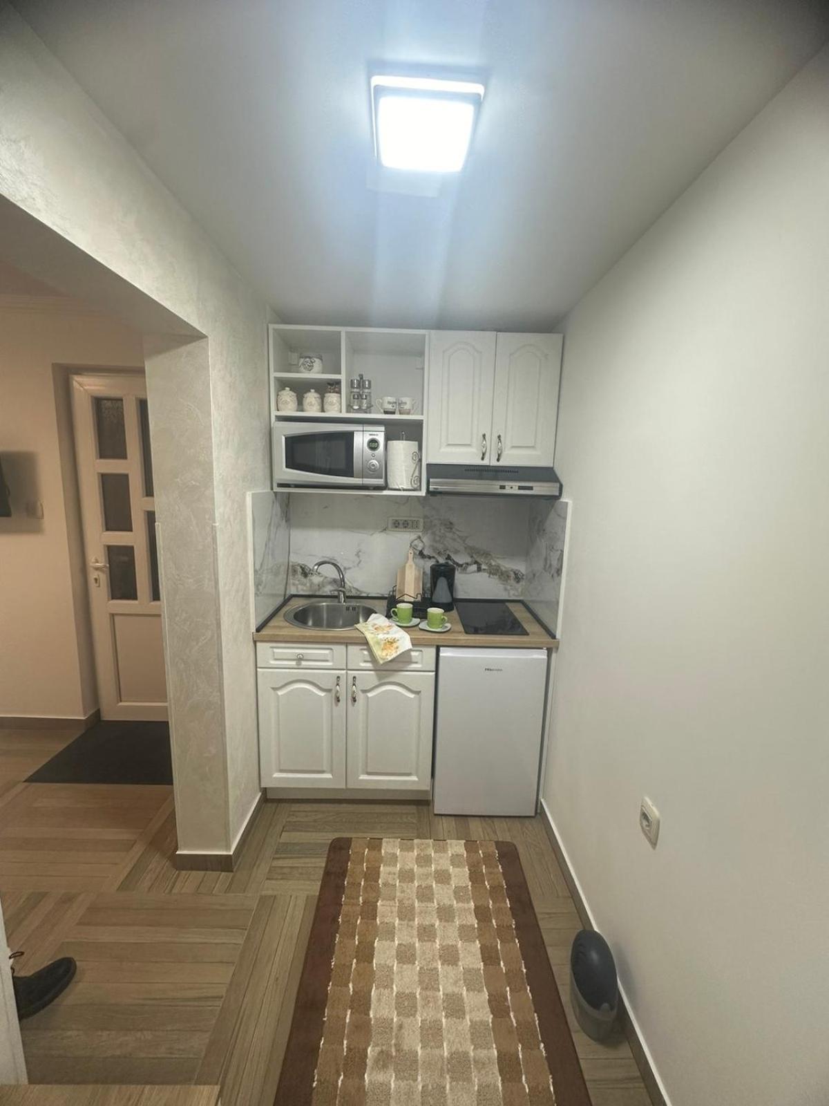 Apartmani Emily & Jully Niksic Ngoại thất bức ảnh