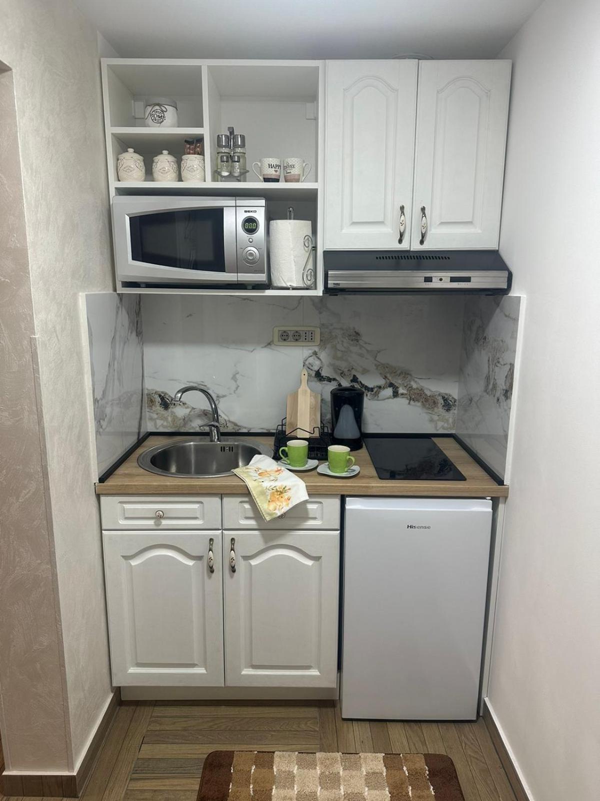 Apartmani Emily & Jully Niksic Ngoại thất bức ảnh