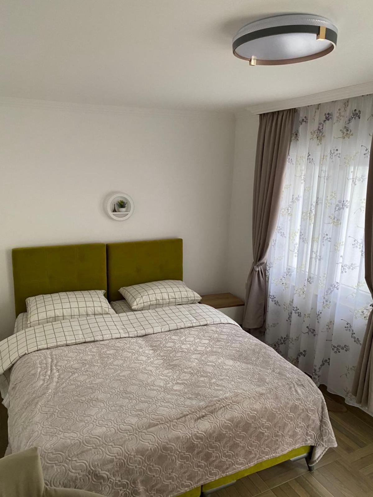 Apartman Emily Apartment Niksic Ngoại thất bức ảnh