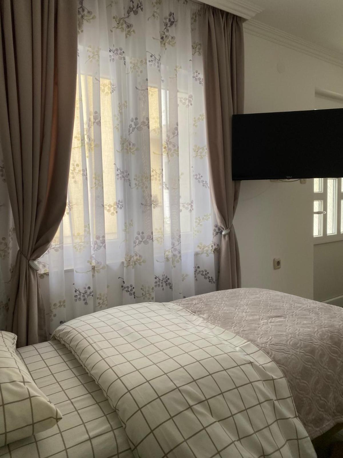 Apartman Emily Apartment Niksic Ngoại thất bức ảnh